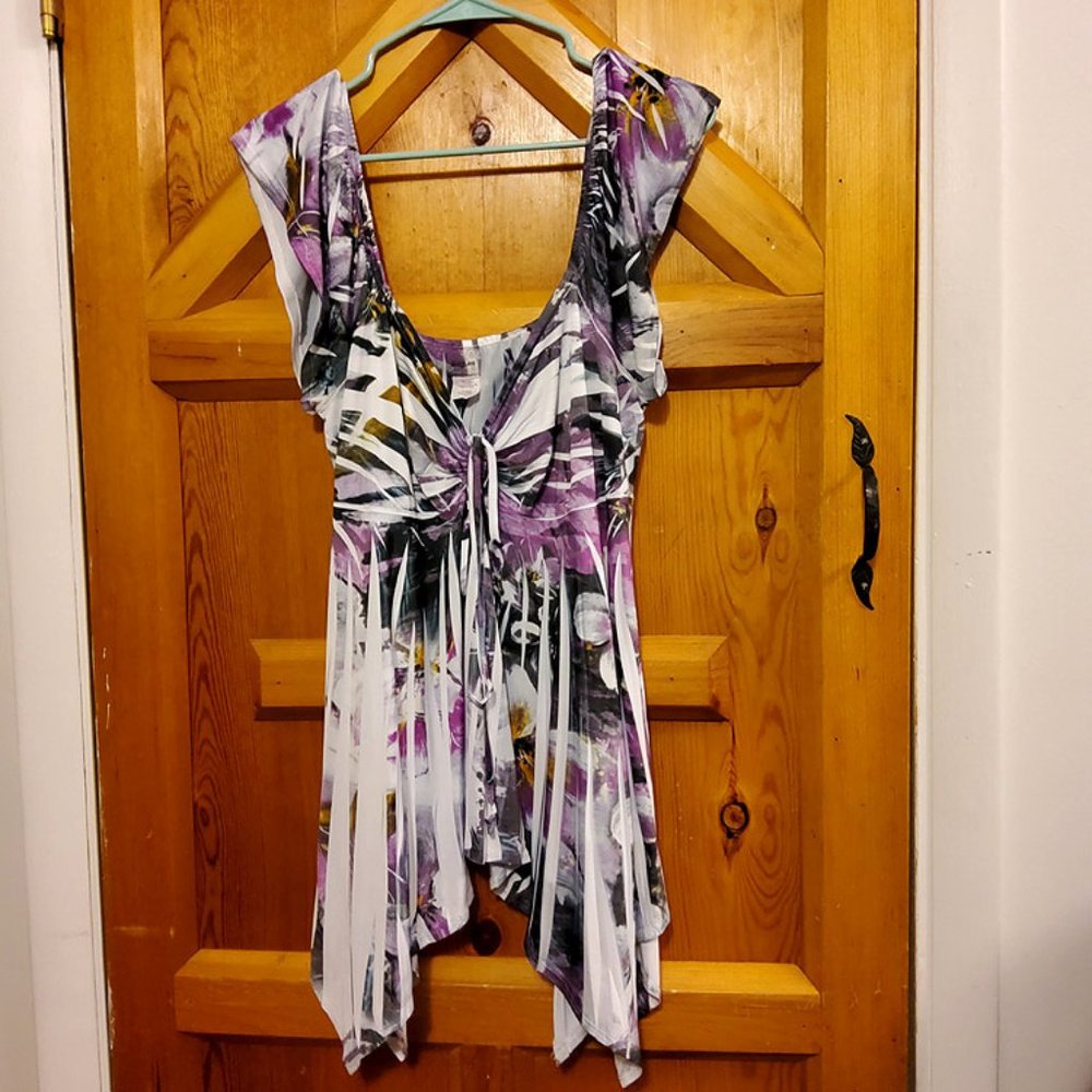 Evogues Floral Short Sleeve Tunic Top